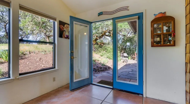 Коттедж с 2 комнатами Healdsburg Home With Magnificent Vineyard View 2 Bedroom Home by RedAwning