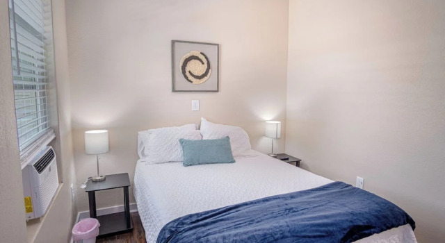 Апартаменты с 2 комнатами Fabulous Newly Renovated 2Br 1Ba Near Downtown