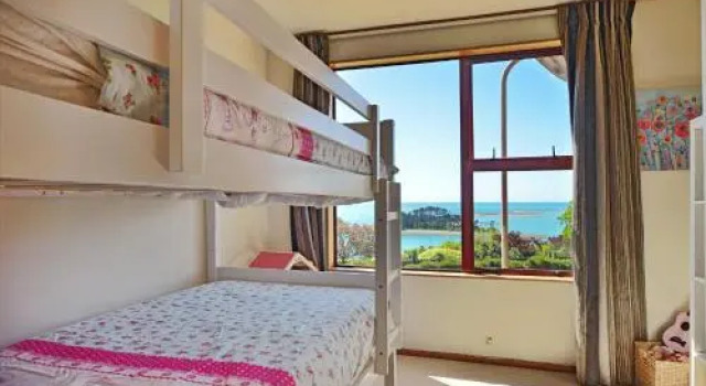 Cliff-top Holiday Home