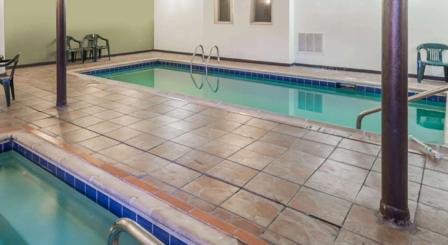 Baymont by Wyndham Pueblo, Buchen Sie Hotel SPA-Hotels in Galaţi, SPA