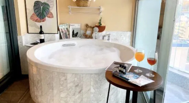 Семейный люкс Deluxe Yihe Siji Hotel