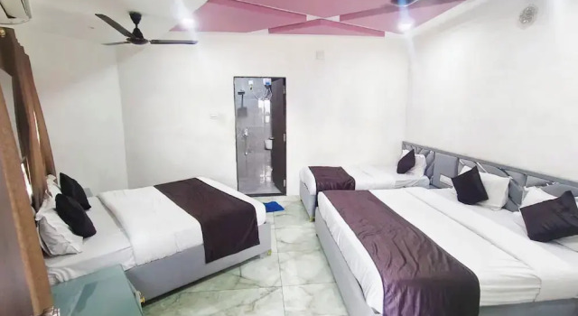 Четырёхместный семейный номер Standard Hotel the stay lions