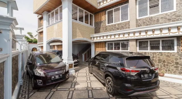 Kos Fitriaendika by RedDoorz, Rezerwuj Hotel Padang Sumatra