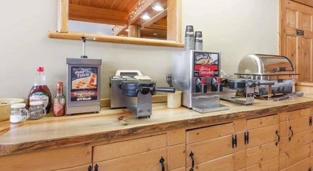 Sandpoint Inn, 预订 酒店 桑德波因特 Schweitzer Mountain