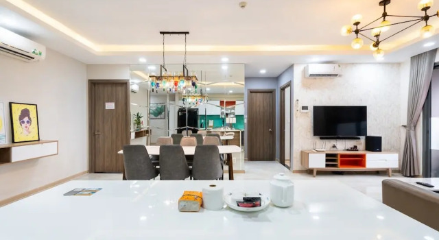 Семейные апартаменты с балконом 3BRs Luxury Apartment Cityview