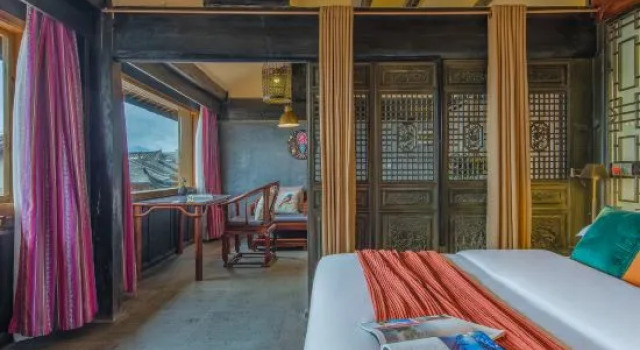 Люкс Lijiang Ten Courtyard Inn