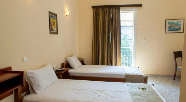 Hotel Loula, Book Hotel Molos-Agios Konstantinos Central Greece