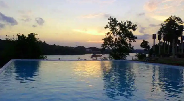 Mesra Sangkulirang Bay, Book Hotel Hotels in Kalimantan with a Pool, Swimming Pool