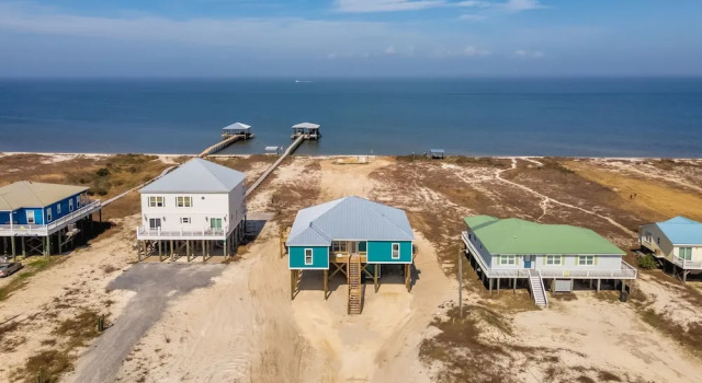 Коттедж с 5 комнатами Until Nextime - 2712 Bienville 5 Bedroom Home by RedAwning