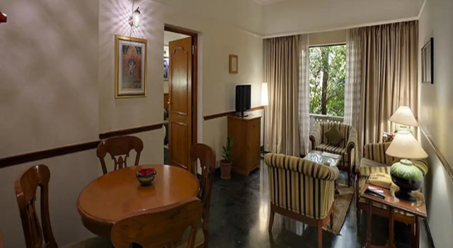 Люкс с видом на город Shraddha Inn - Shirdi
