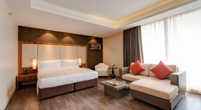 Люкс Holiday Inn Kolkata Airport by IHG