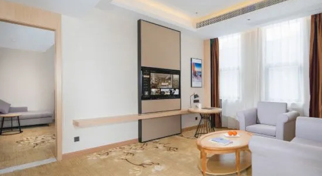 Люкс Business Vienna International Hotel (Guyi New Town Wine Street)
