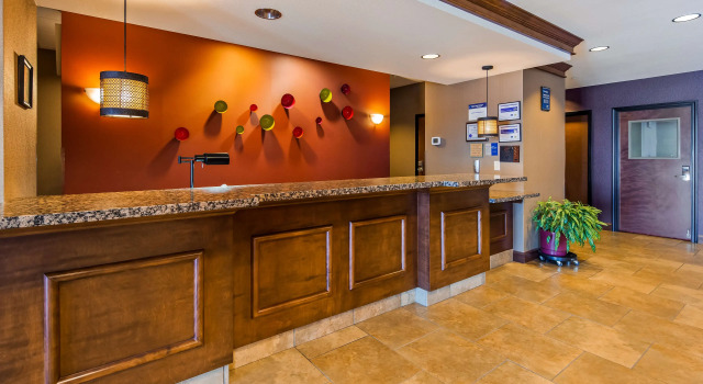 Best Western Plus Carousel Inn & Suites