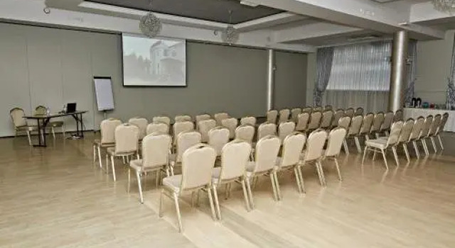 Hotel Ted, Đặt Khách sạn Radomsko 