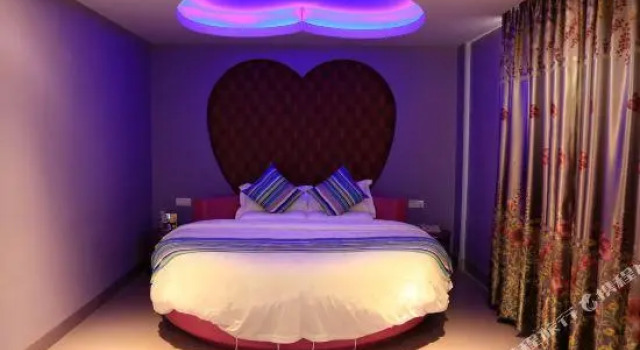 Xiayizhan Fashion Hotel, Book Hotel Hotels in Wanning with Parking, Parking