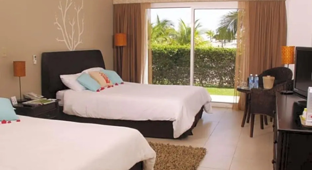 Четырёхместный номер Deluxe Playa Blanca Beach Resort - All Inclusive