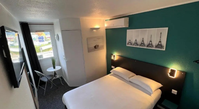 Standard Doppel Zimmer LEscale dAlès HOTEL