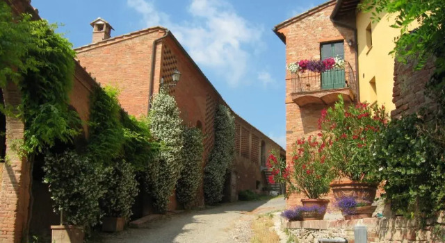 Апартаменты Borgo Fajani