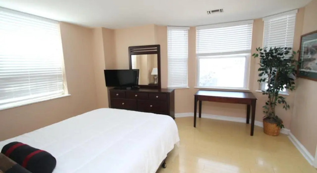 Апартаменты Rittenhouse Square 2BR Apartment