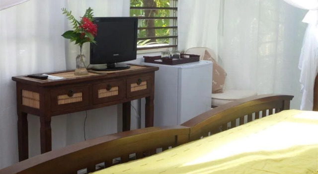Le Jardin Creole, Book Hotel Hodges Bay 