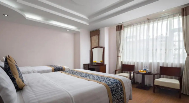 Семейный номер Standard с видом на город Lakeside Palace Hotel