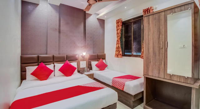 OYO 42009 Hotel A One Suite, Забронировать Отель Отели штата Махараштры 3 звезды, 3*