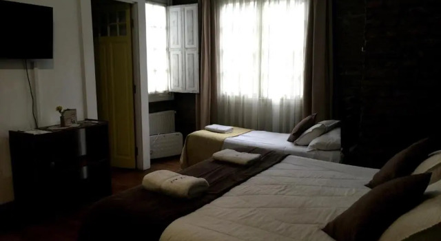 Четырёхместный номер Standard Hotel Casa Lyon