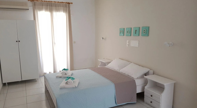 Petros Studios & Suites