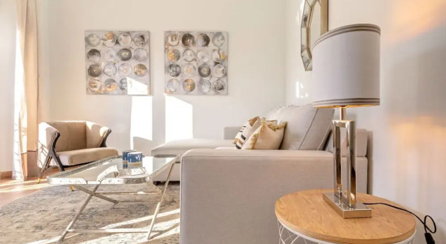 Beautiful 2BD Apartment With a Private Terrace Recaredo X