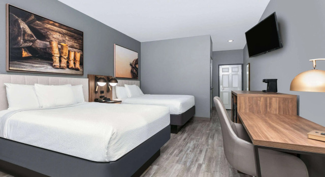 La Quinta Inn & Suites by Wyndham Decatur