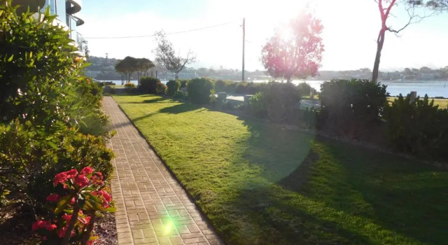 Апартаменты Deluxe Цокольный этаж c 1 комнатой Merimbula Lake Apartments