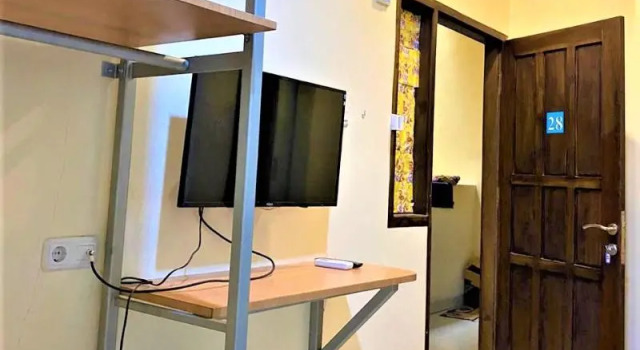 Anuang Homestay by ZUZU, Book Hotel Hotels in Sulawesi with Parking, Parking