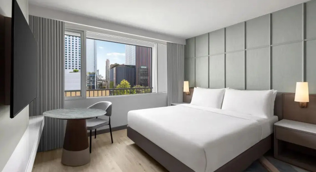 Двухместный с ванной номер Deluxe с видом на город Courtyard by Marriott Bangkok Sukhumvit 20