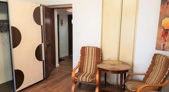 Mieszkanie przy Chrzanowskiego, Varaa Hotelli Hotellit Pommeri pysäköinnillä, Pysäköinti