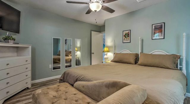 Stellar Fort Walton Retreat ~ 2 Mi to Beach!, Book Hotel Fort Walton Beach Emerald Coast