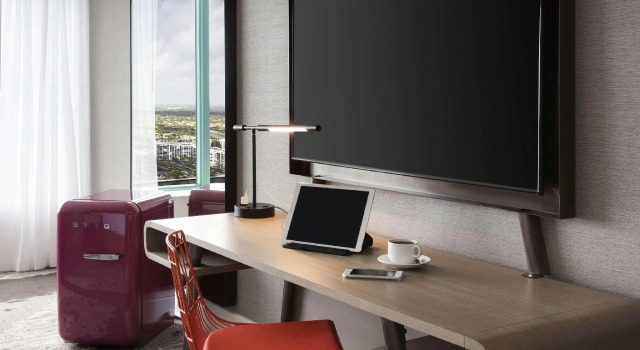 Двухместный номер Intracoastal View Signia by Hilton Diplomat Beach Resort