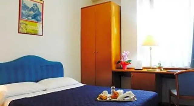 Одноместный номер Economy с балконом Hotel Roof