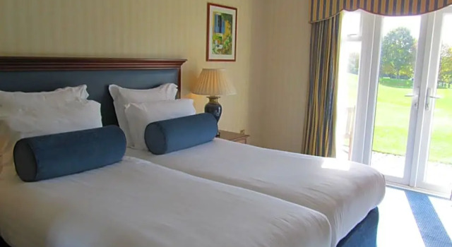 Номер Deluxe Windmill Village Hotel, Golf Club & Spa, BW Signature Collection
