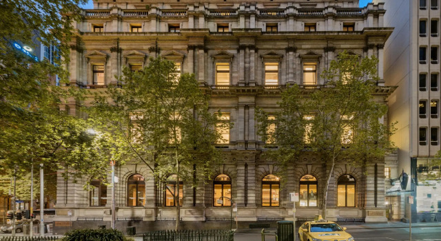 Люкс Treasury on Collins Melbourne