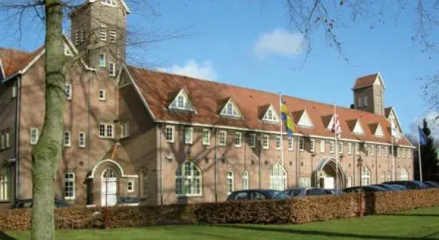 Onderwijshotel De Rooi Pannen Tilburg, Prenota Hotel Tilburg Noord-Brabant