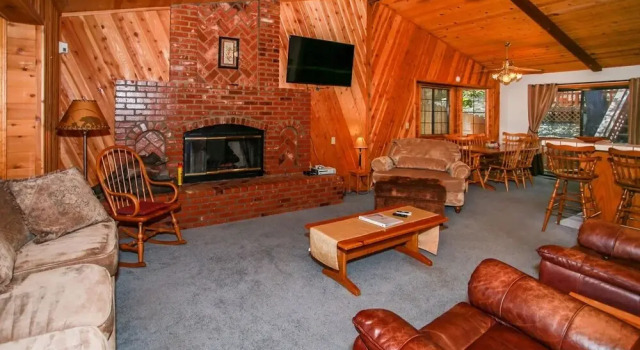 1867- Diamond Houzz 3 Bedroom Home by Redawning, Rezerwuj Hotel Big Bear Lake Stany Zjednoczone
