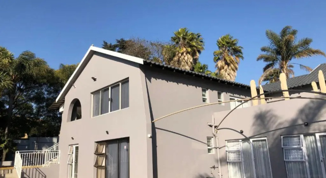 6 on Acacia & 8 on Acacia Guesthouse, Boek Hotel Hotels in Gauteng met parkeren, Parkeren