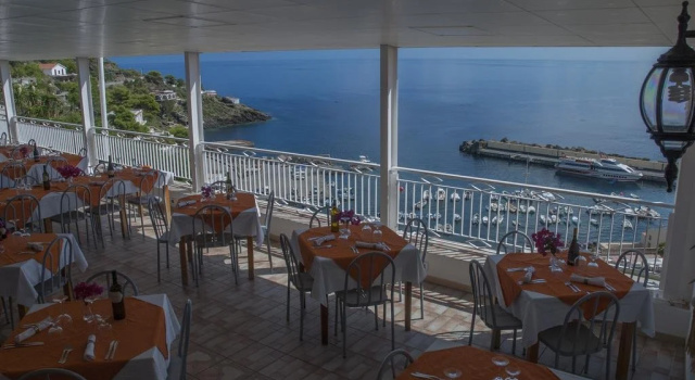 Hotel Ariston, Buchen Sie Hotel Ustica Italien