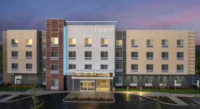 Fairfield Inn & Suites Portland Newberg, Varaa Hotelli Newberg Willamette Valley
