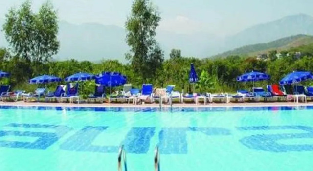 Aura Resort