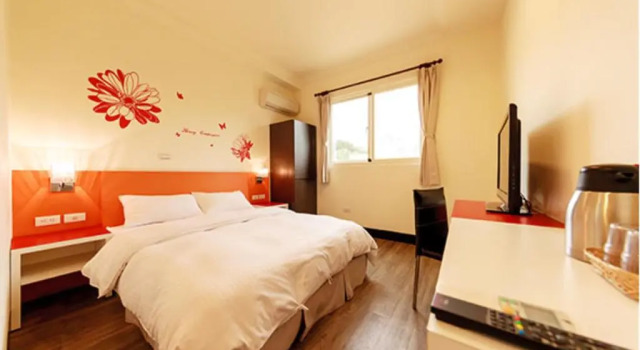 Standard Double room Backpacker B&B