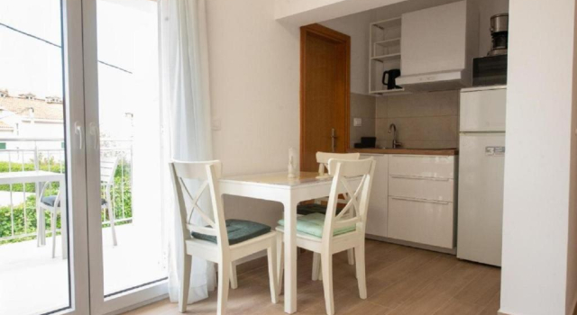 Apartments Mir, Book Lejlighed Hoteller i Split Region med parkering, Parkering