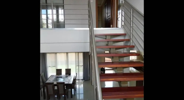 4 Bedrooms Exclusive Apartment in Jesmondin