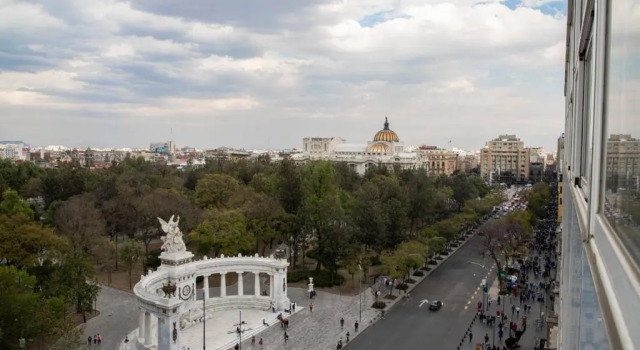 Апартаменты Downtown Boutique Apartment with view to the park