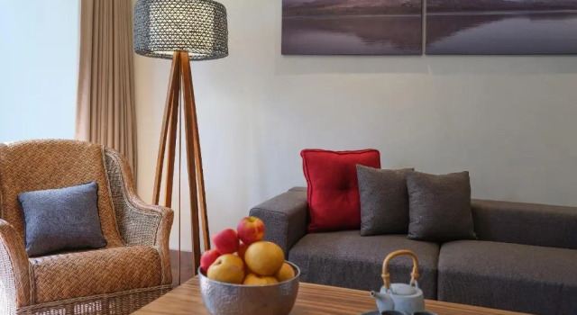 Люкс с 4 комнатами Kayumas Seminyak Resort